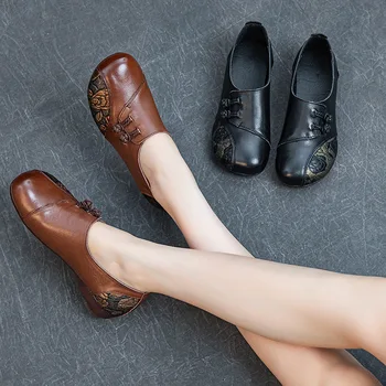 Sapatos de couro macio de salto liso para mulheres, simples, impressos a cores, sapatos para mães, novo