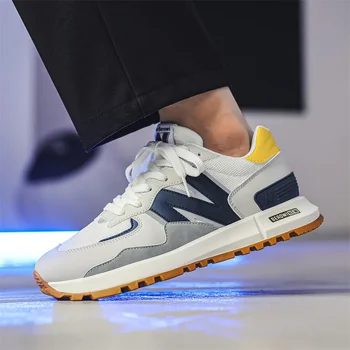 Tênis de corrida respirável masculino e feminino, tênis de casal, tênis de tabuleiro respirável, malha da moda, ao ar livre, alta qualidade, clássico, quatro estações