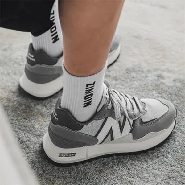 Tênis de corrida respirável masculino e feminino, tênis de casal, tênis de tabuleiro respirável, malha da moda, ao ar livre, alta qualidade, clássico, quatro estações