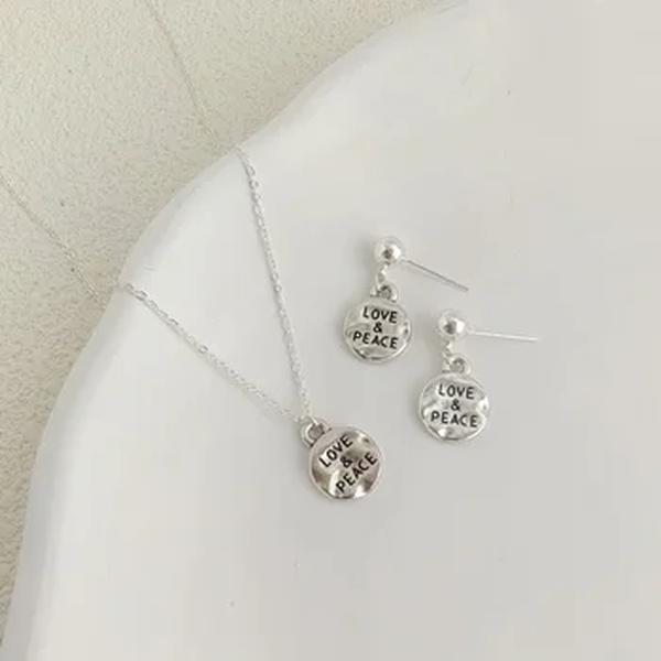 Conjunto de jóias para mulheres e meninas, 925 banhado a prata, letra elegante, brincos amor paz, acessórios para colar, novo