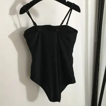 Uma peça de maiô strapless para as mulheres, swimwear praia sexy, suspensórios embelezado botão, 94