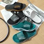 Chinelos de verão usados externamente para homens e mulheres, sandálias antiderrapantes para banheiro, interior e casa, sapatos de casal na moda