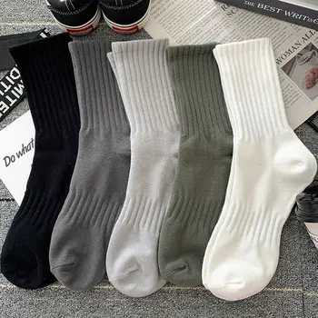 Meias curtas de esporte quente para homens, preto, branco, monocromático, masculino, legal, transporte da gota, outono, inverno, 5 pares, novo